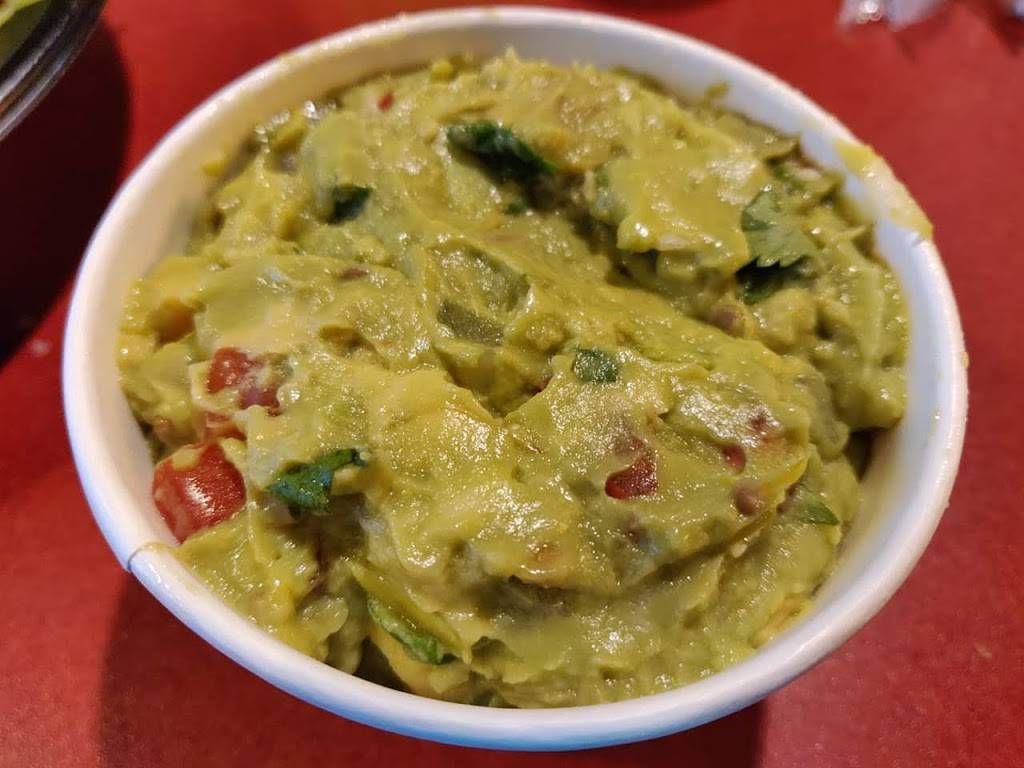 Moes Southwest Grill | restaurant | 1 Penn Plaza (LIRR Level, New York, NY 10010, USA | 2125947817 OR +1 212-594-7817