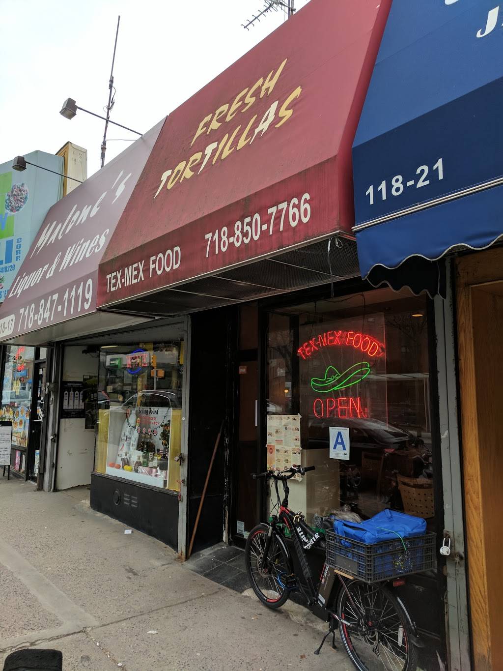 Fresh Tortillas | restaurant | 118-19 Metropolitan Ave, Kew Gardens, NY 11415, USA | 7188507766 OR +1 718-850-7766