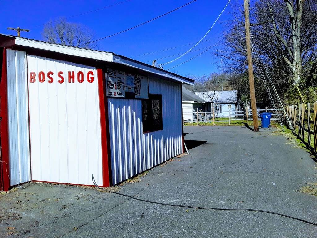 TNT BBQ | restaurant | 436 Elm St, McKenzie, TN 38201, USA | 7313930299 OR +1 731-393-0299