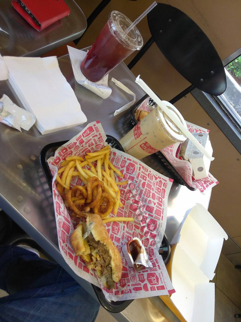 Jack in the Box | restaurant | 4407 S Central Ave, Los Angeles, CA 90011, USA | 3232334440 OR +1 323-233-4440