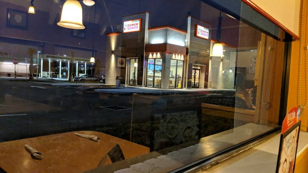 Dunkin | bakery | 4200 W King St, Cocoa, FL 32926, USA | 3218772205 OR +1 321-877-2205