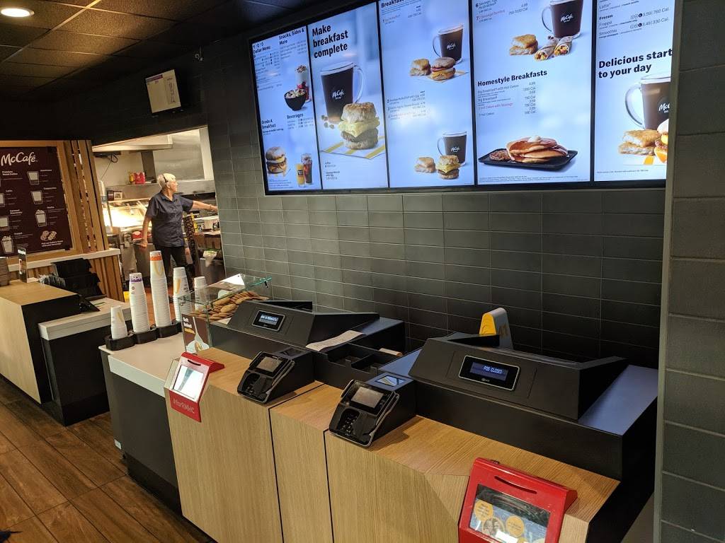 McDonalds | cafe | 1001 Hawkeye Ave SW, Le Mars, IA 51031, USA | 7125468519 OR +1 712-546-8519