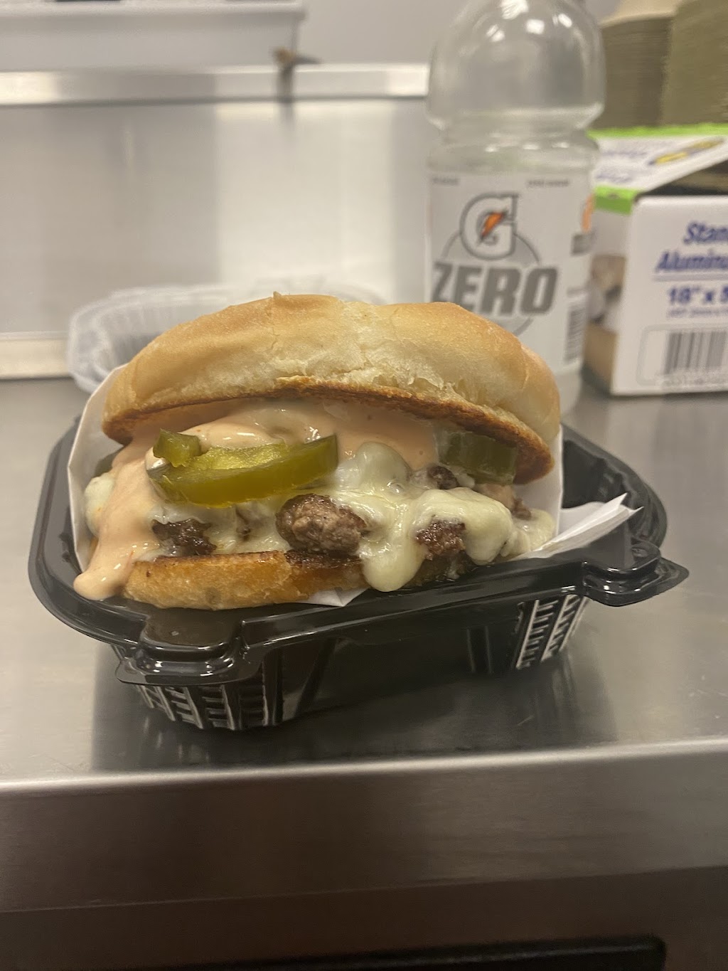 The Bodega Hut | restaurant | 9030 Owensmouth Ave #17, Canoga Park, CA 91304, USA | 8182085388 OR +1 818-208-5388