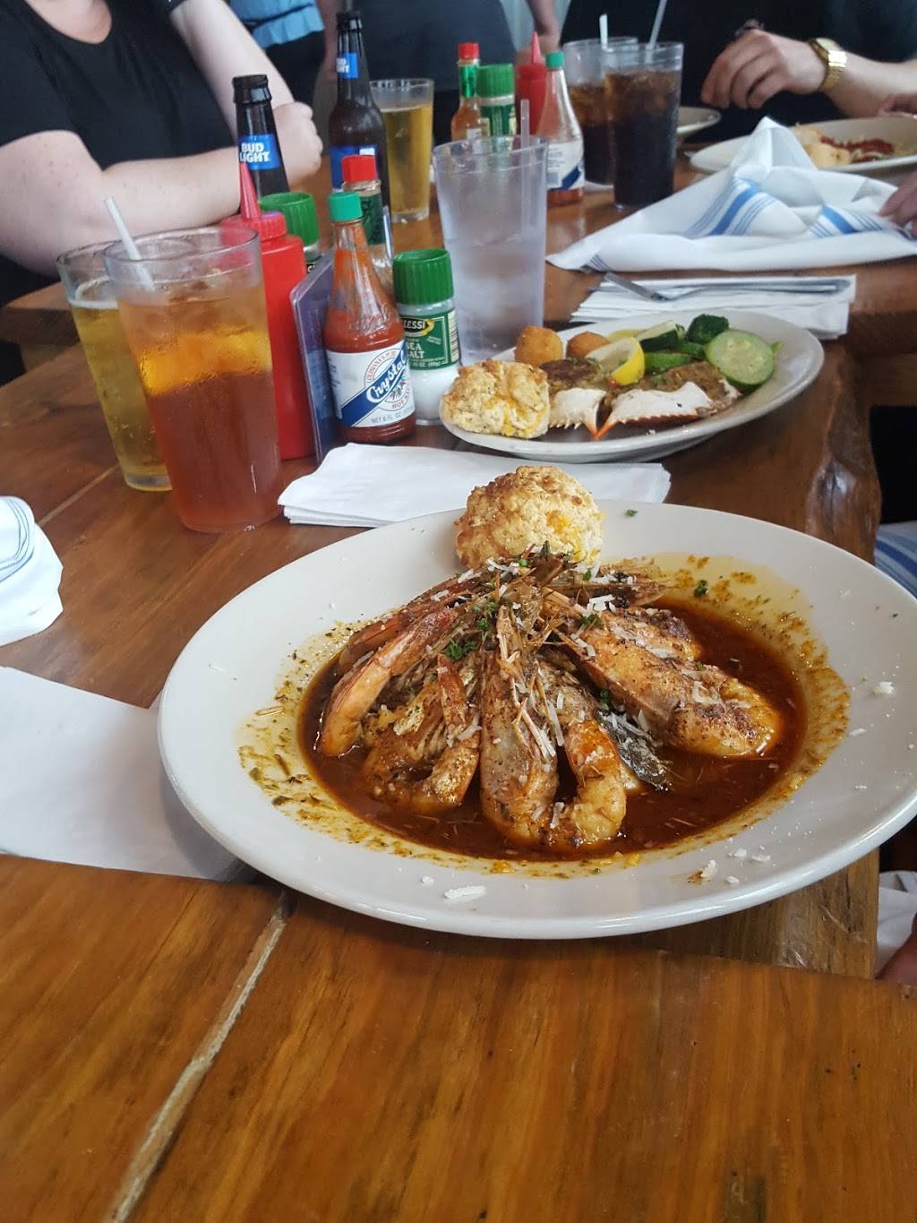 The Blue Crab Restaurant and Oyster Bar | restaurant | 7900 Lakeshore Dr, New Orleans, LA 70124, USA | 5042842898 OR +1 504-284-2898