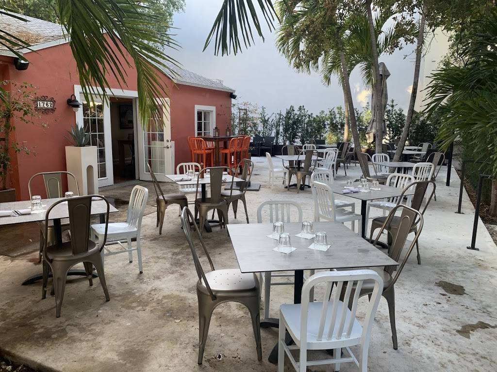 Coral House Italian Restaurant | restaurant | 1762 Coral Way, Miami, FL 33145, USA | 7865023238 OR +1 786-502-3238