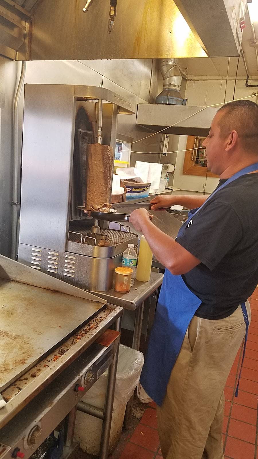 Da Catch Fish & Chicken | restaurant | 2904 W State St, Rockford, IL 61102, USA | 8159670483 OR +1 815-967-0483