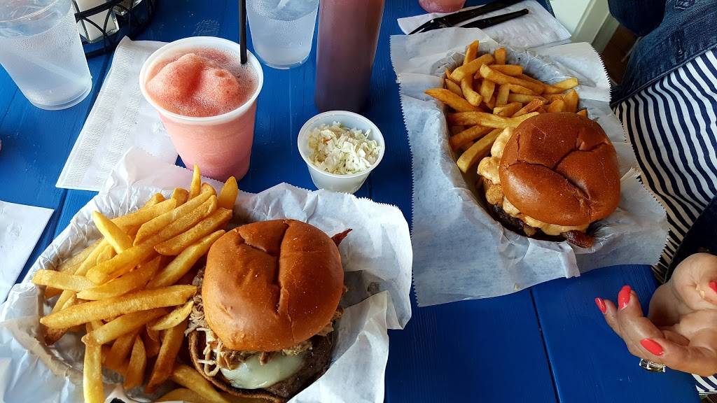 Island Grill | restaurant | 8709 Dixie Hwy, Ira Township, MI 48023, USA | 5867251800 OR +1 586-725-1800