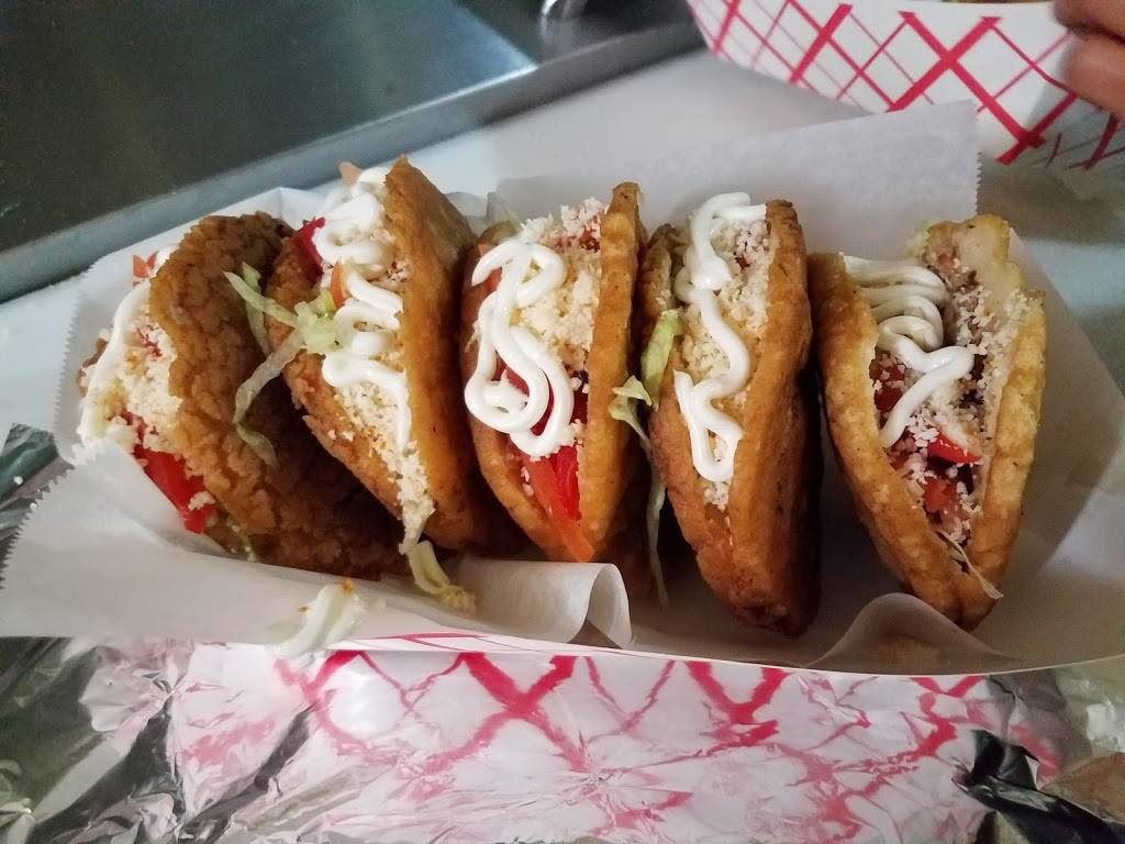 CARNITAS Y TAQUERIA MICHOACAN | restaurant | 2239 Vermont St, Blue Island, IL 60406, USA | 7086290832 OR +1 708-629-0832