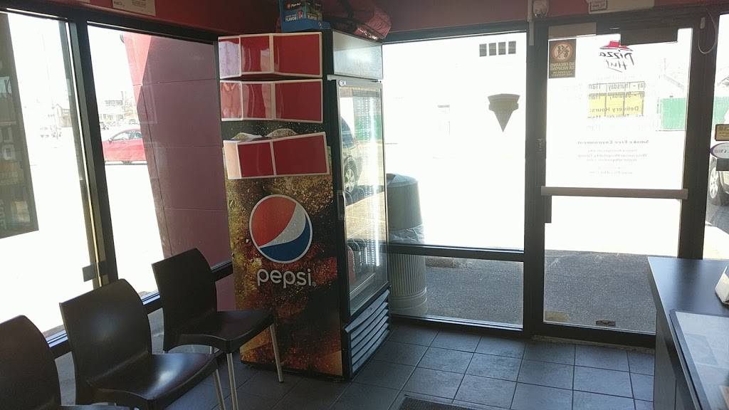 Pizza Hut | restaurant | 3001 Roosevelt Rd, Kenosha, WI 53142, USA | 2626526600 OR +1 262-652-6600