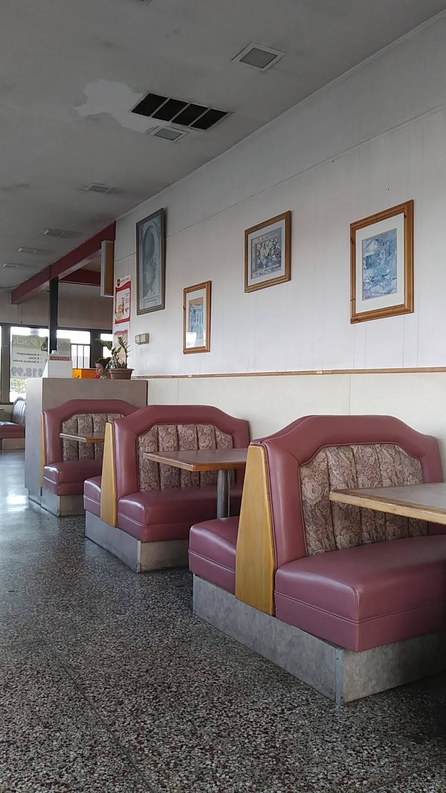 Astro Burgers #7 | restaurant | 1510 Rosecrans Ave, Gardena, CA 90249, USA | 3105382891 OR +1 310-538-2891