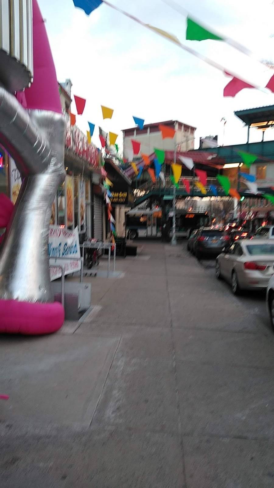 Wings Seafood | restaurant | 785 Fairview Ave, Ridgewood, NY 11385, USA | 7183662121 OR +1 718-366-2121