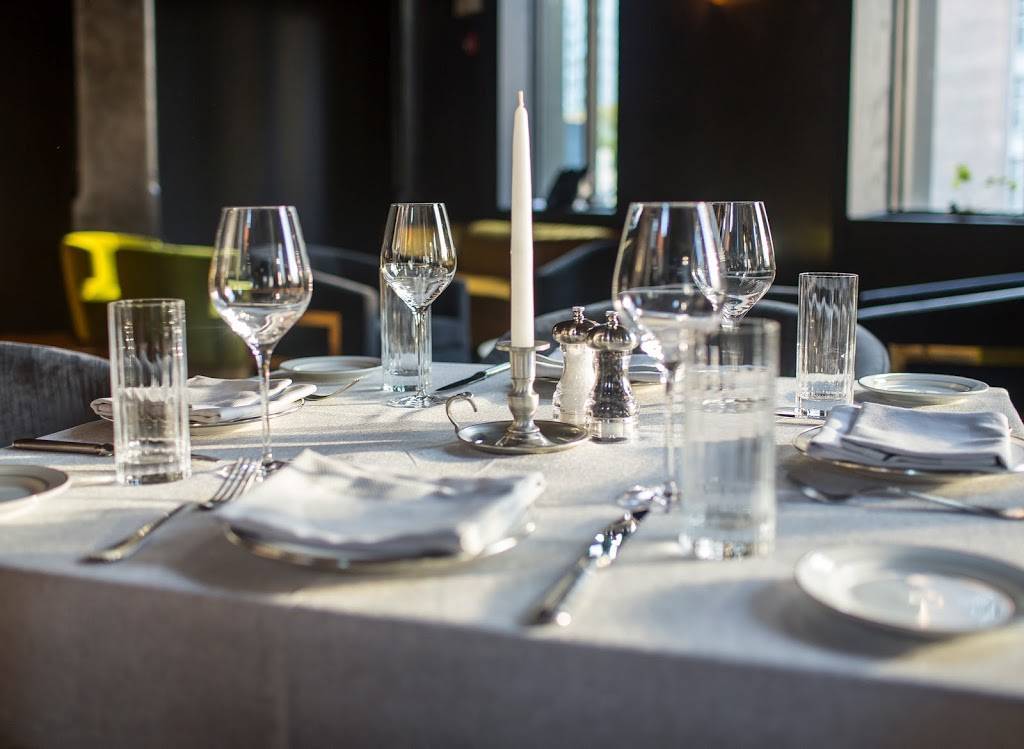 Maple & Ash | night club | 8 W Maple St, Chicago, IL 60610, USA | 3129448888 OR +1 312-944-8888