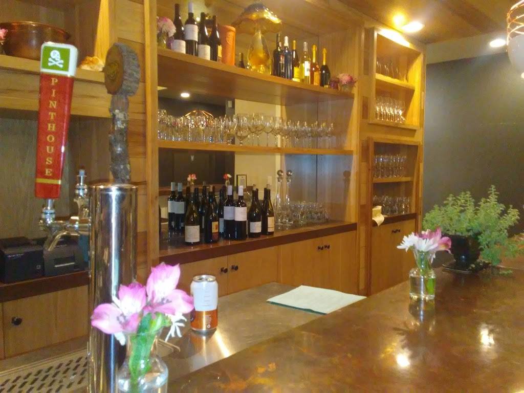 Sala and Betty | restaurant | 5201 Airport Blvd, Austin, TX 78751, USA | 5126450214 OR +1 512-645-0214