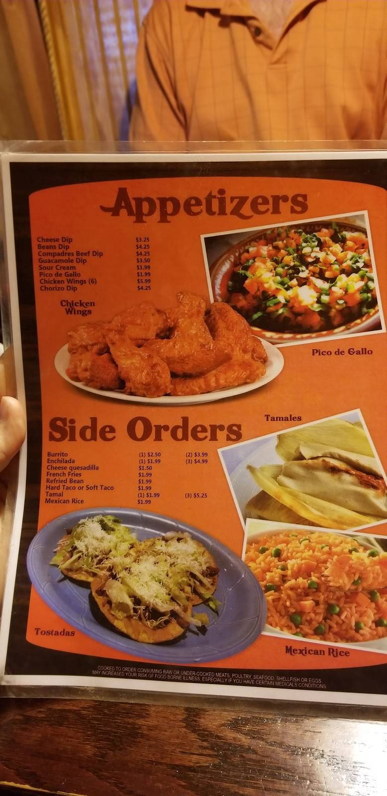 Los Compadres Mexican Restaurant | restaurant | 106 W Broad St, St Pauls, NC 28384, USA | 9108655585 OR +1 910-865-5585