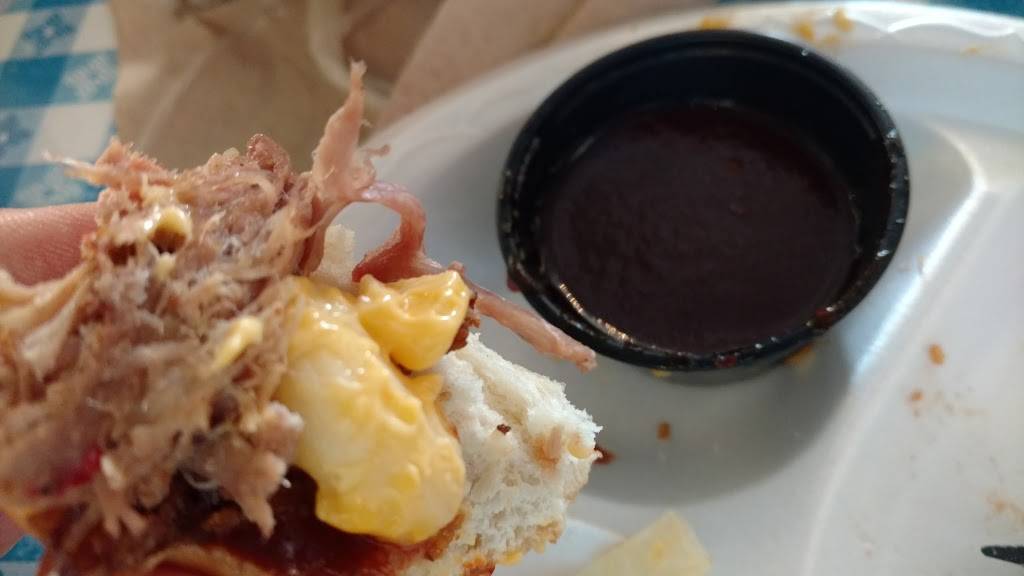 Dickeys Barbecue Pit | restaurant | 27949 Greenspot Rd, Highland, CA 92346, USA | 9098622000 OR +1 909-862-2000