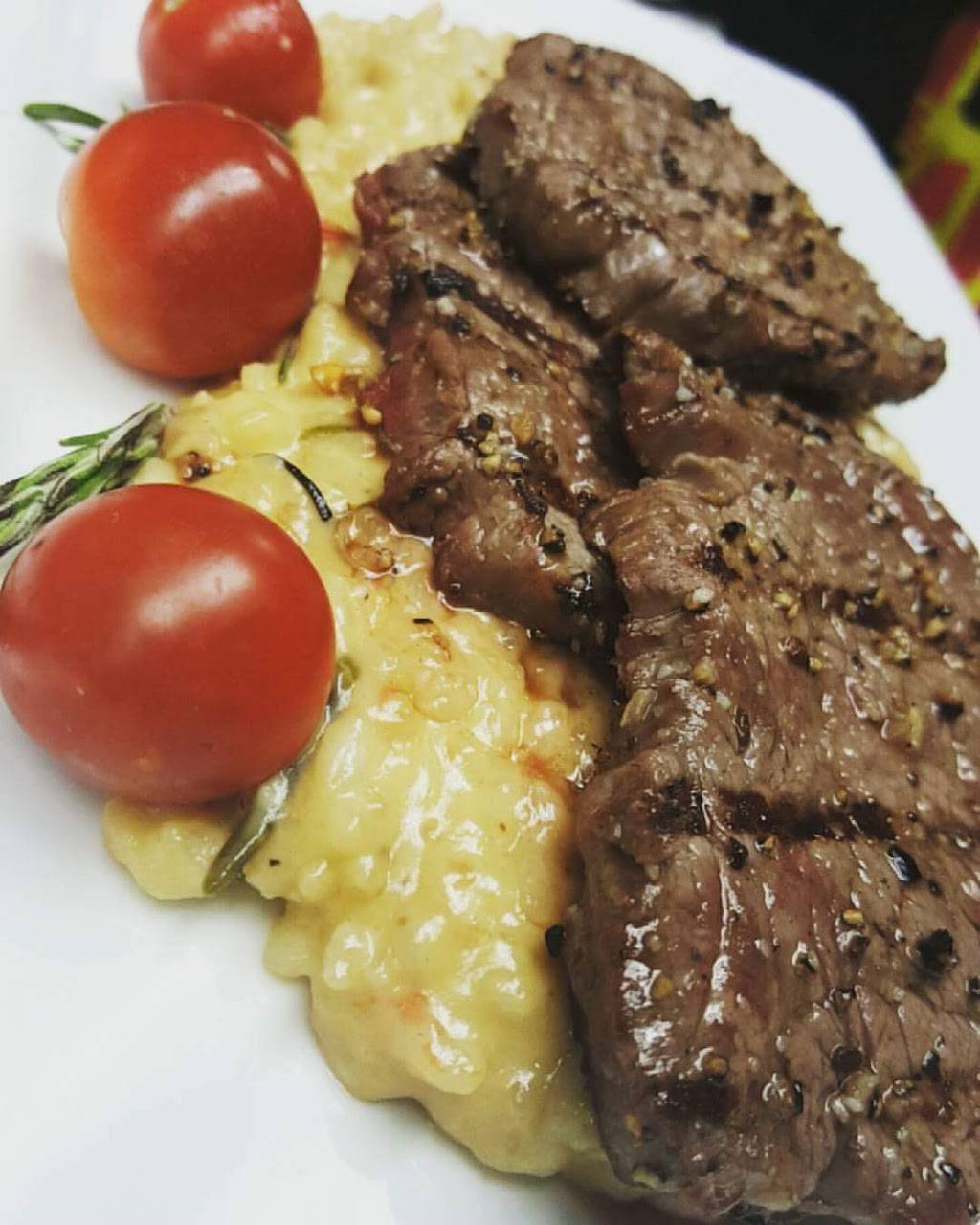 Dégagé Jazz Café | restaurant | 301 River Rd, Maumee, OH 43537, USA | 4197948205 OR +1 419-794-8205