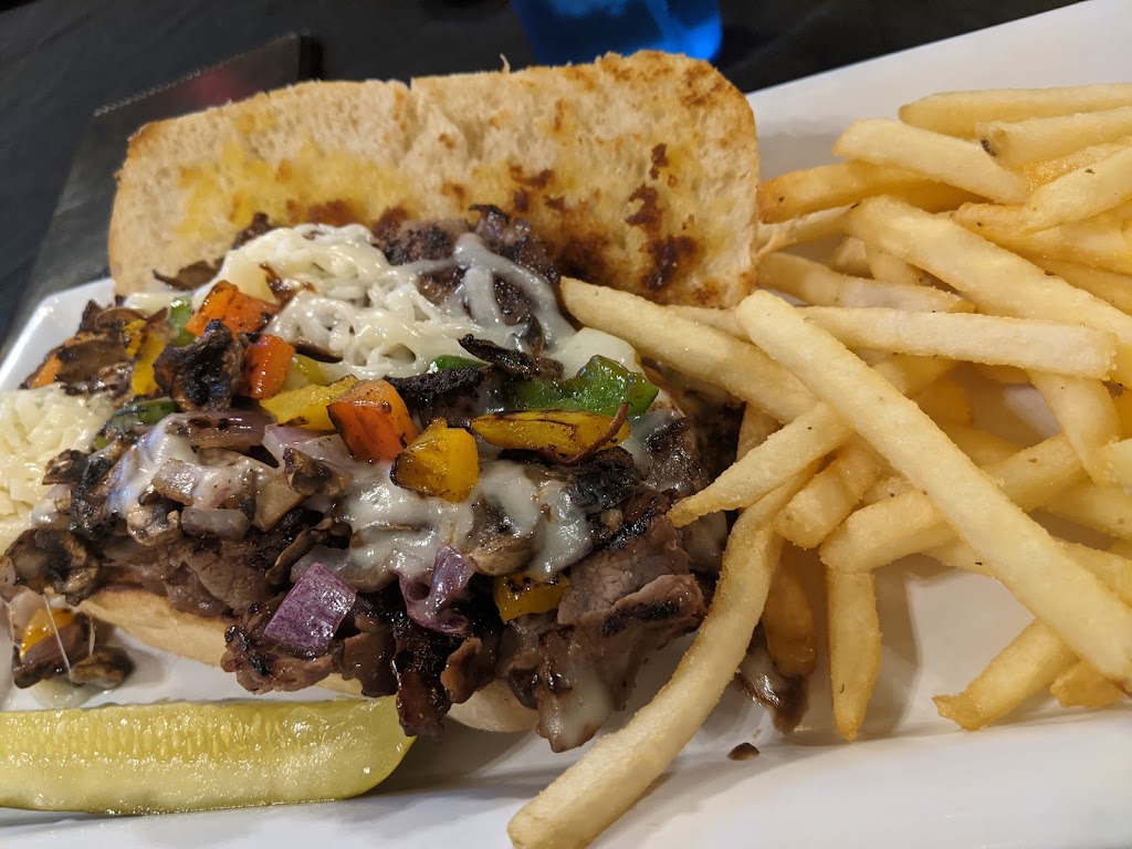 Top Shelf Sports Bar & Grill | restaurant | 90 S Main St, Fond du Lac, WI 54935, USA | 9209332282 OR +1 920-933-2282