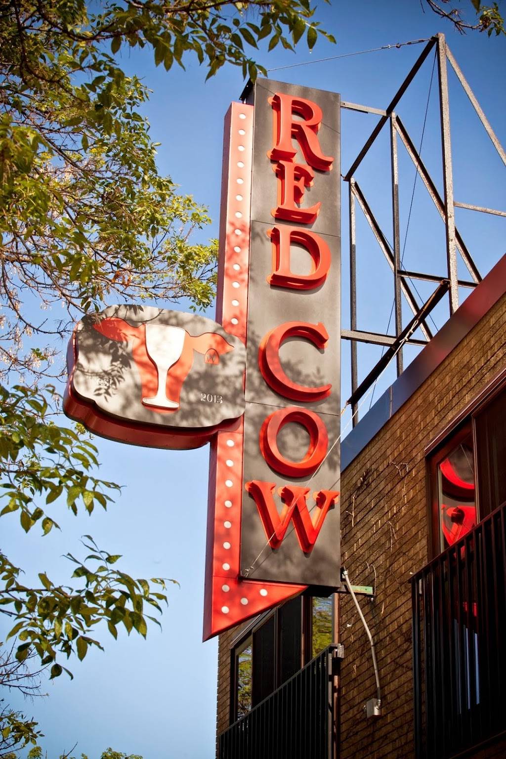 Red Cow | restaurant | 393 Selby Ave, St Paul, MN 55102, USA | 6517890545 OR +1 651-789-0545
