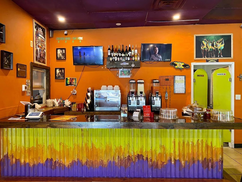 Bamboos Jamaican Restaurant | restaurant | 236 Miracle Strip Pkwy SE, Fort Walton Beach, FL 32548, USA | 8502266464 OR +1 850-226-6464