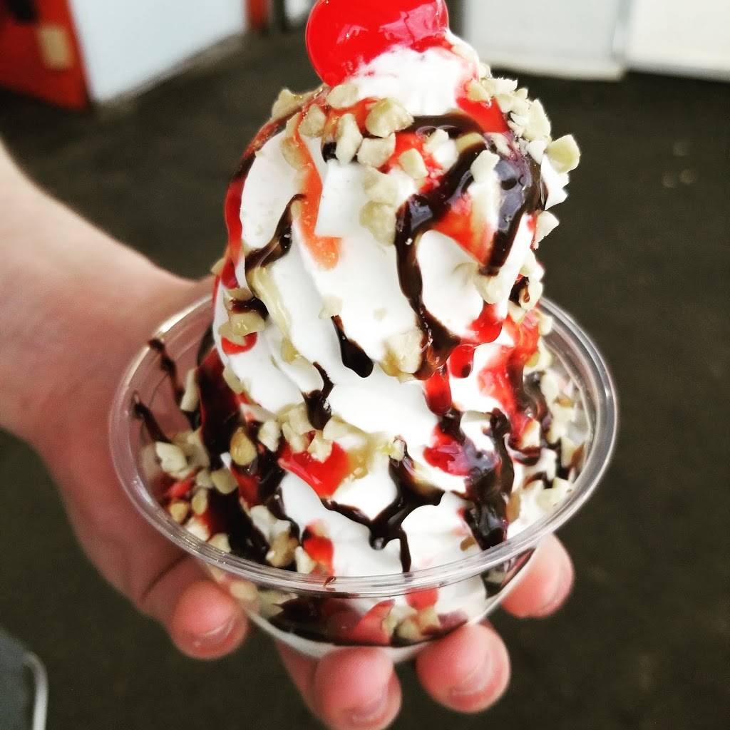 Gibeau Orange Julep | restaurant | 7700 Boulevard Décarie, Montréal, QC H4P 2H4, Canada | 5147387486 OR +1 514-738-7486