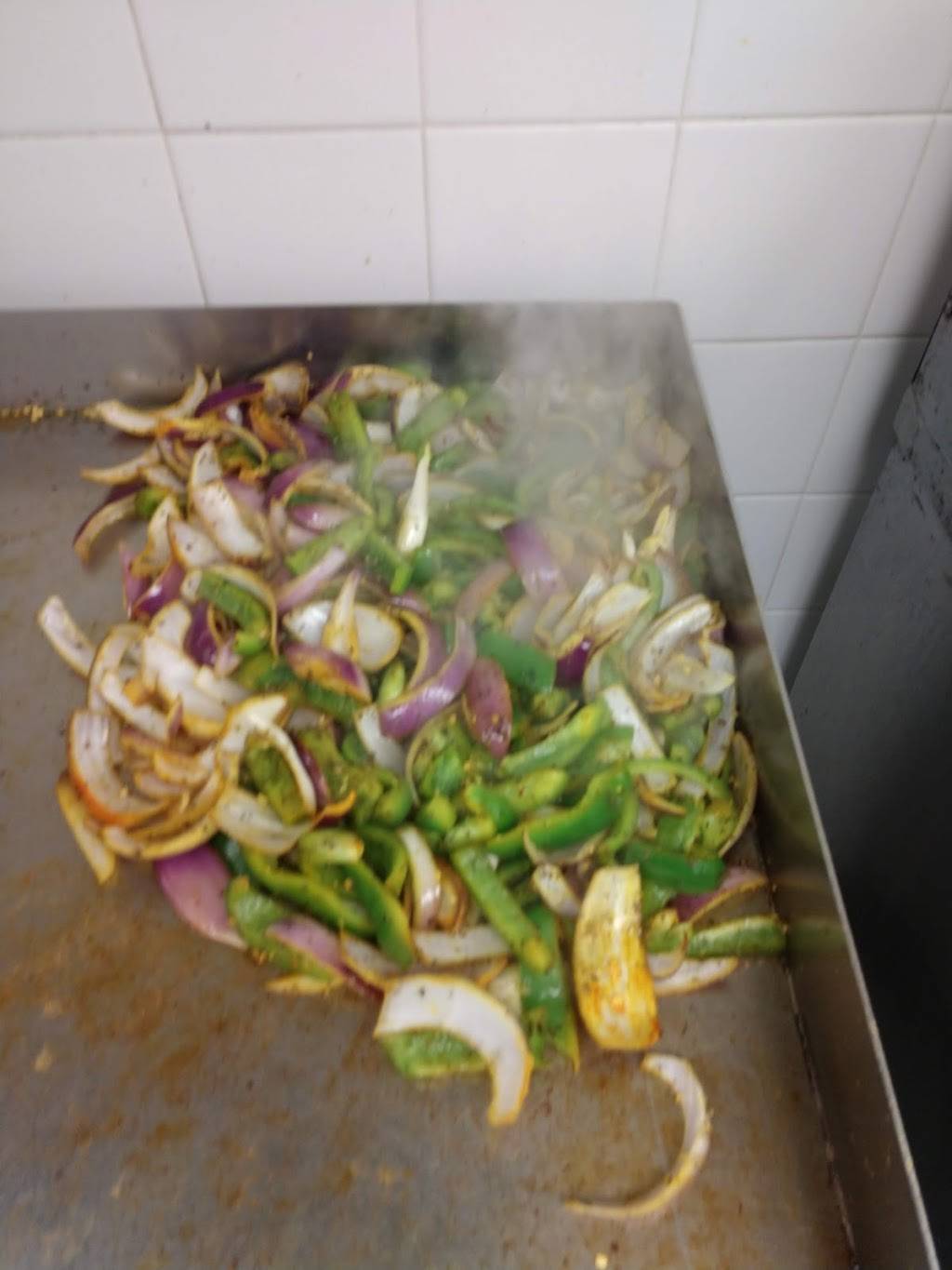 LePoughs Barbecue | restaurant | 2401 Quarters Rd., Bldg. 12500, Fort Lee, VA 23801, USA | 8044546556 OR +1 804-454-6556