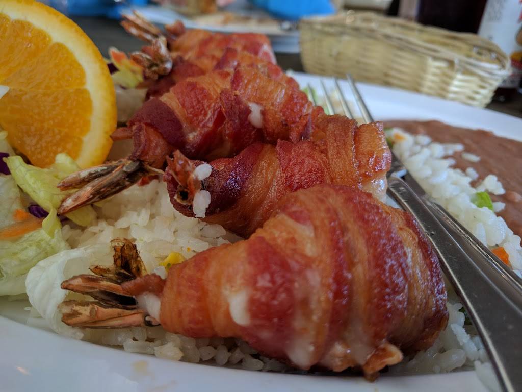 Mariscos El Perihuete | restaurant | 2383 W Lincoln Ave, Anaheim, CA 92801, USA | 7142840223 OR +1 714-284-0223