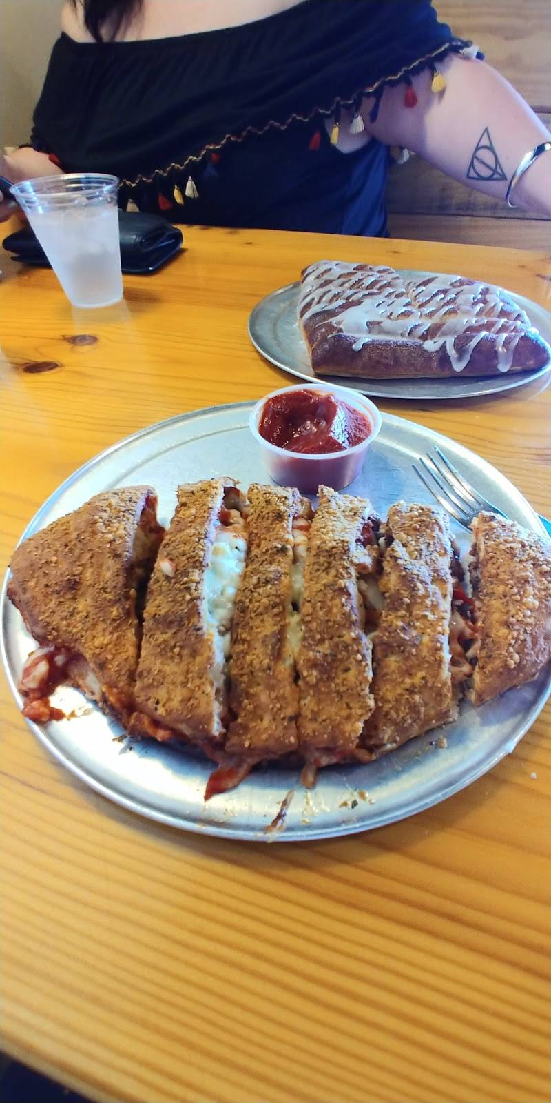 Fox’s Pizza Den | restaurant | 1685 N Coley Rd, Tupelo, MS 38801, USA | 6628913697 OR +1 662-891-3697