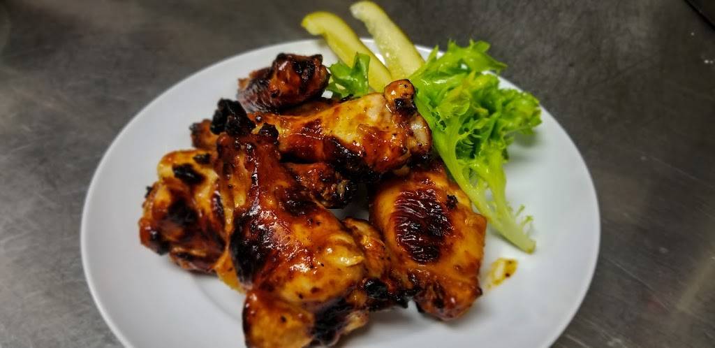 Irinas Restaurant and Bar | restaurant | 2301 Rocklyn Dr, Urbandale, IA 50322, USA | 5153310399 OR +1 515-331-0399