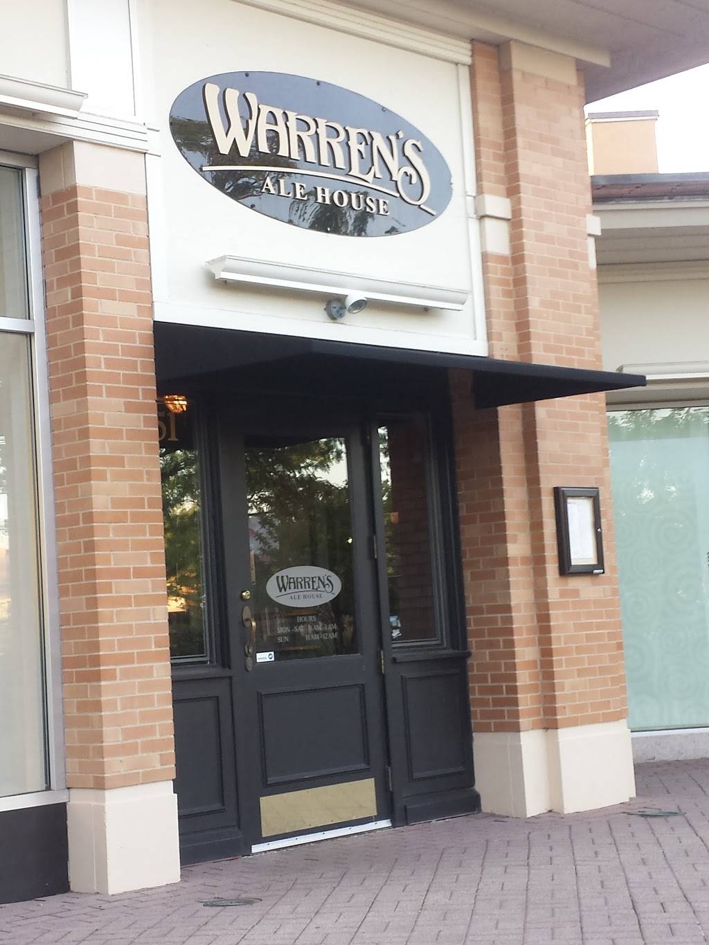 Warrens Ale House | restaurant | 51 Town Square, Wheaton, IL 60189, USA | 6304625126 OR +1 630-462-5126