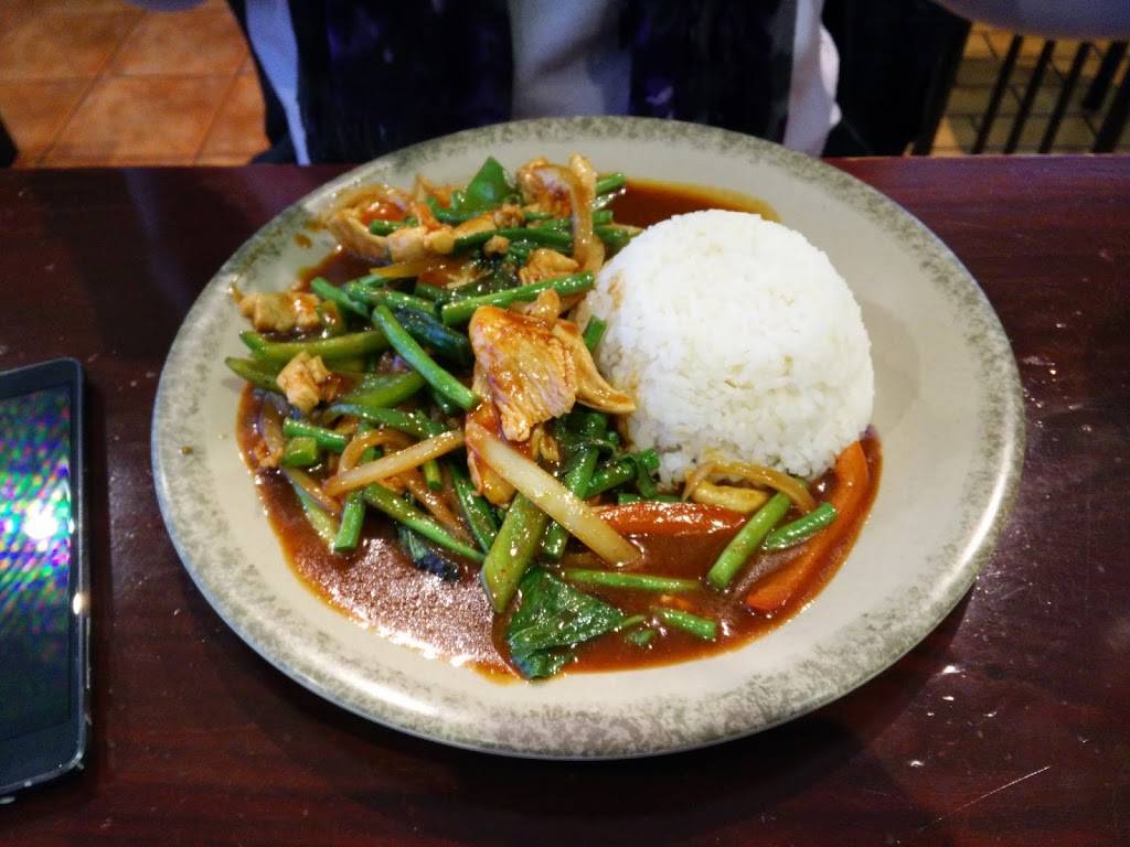 Hot Mama Nois Thai On The Fly | restaurant | 1410 Bayly St #6a, Pickering, ON L1W 3R3, Canada | 9058371037 OR +1 905-837-1037