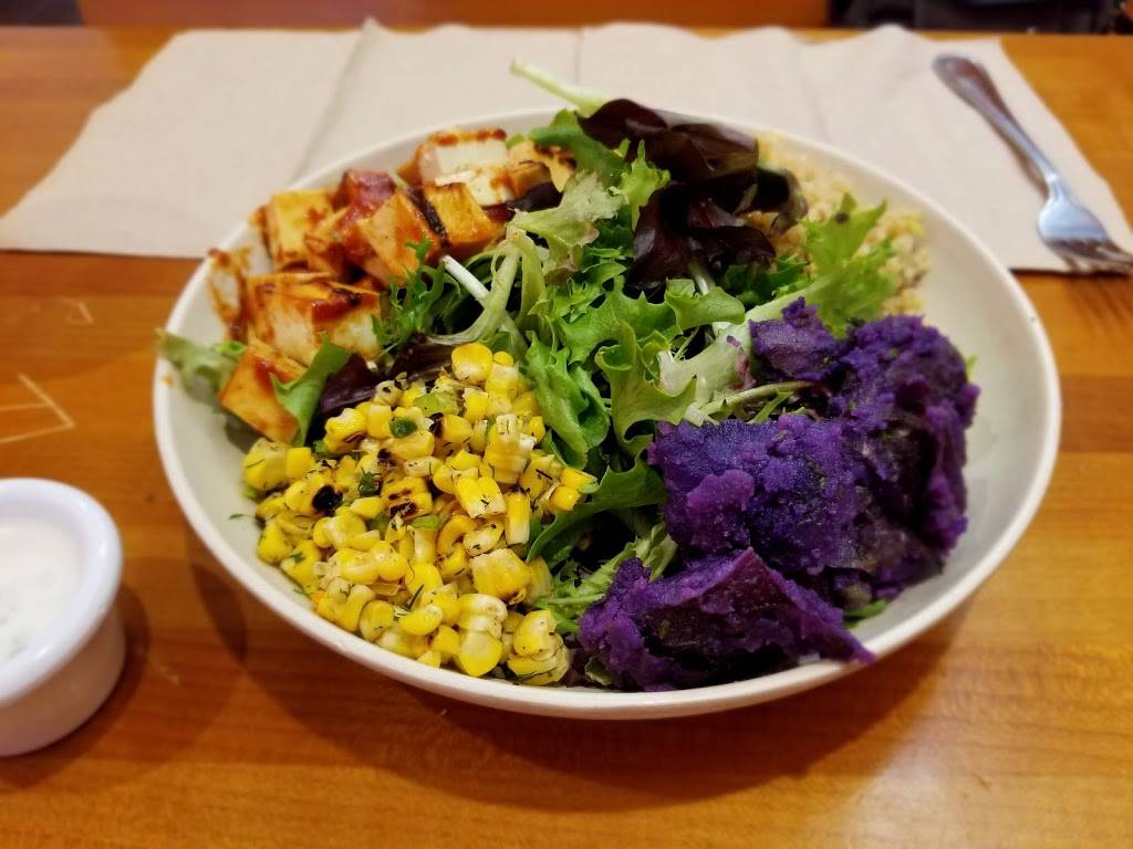 Veggie Grill | restaurant | 2025 Wilshire Blvd, Santa Monica, CA 90403, USA | 3108291155 OR +1 310-829-1155