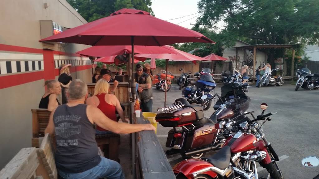 Fuel Bar and Grille | restaurant | 2616 E Belknap St, Fort Worth, TX 76111, USA | 8178313835 OR +1 817-831-3835