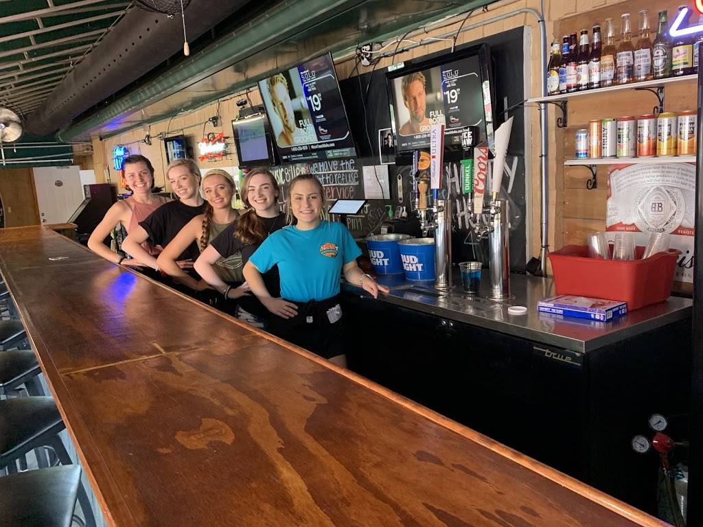 Nicks Lakeside Grill | restaurant | 2109 New Lake Rd, Spring City, TN 37381, USA | 4237100605 OR +1 423-710-0605