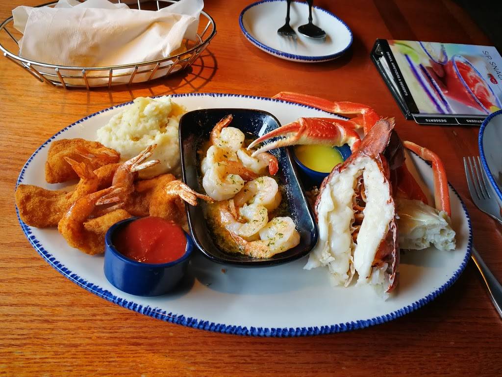 Red Lobster | restaurant | 230 Cypress Gardens Blvd, Winter Haven, FL 33880, USA | 8632948844 OR +1 863-294-8844