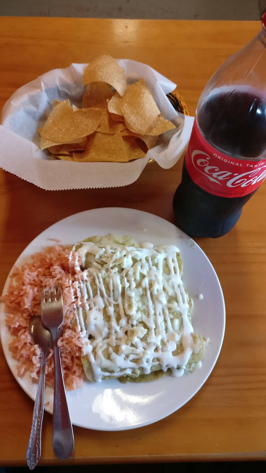 El Rinconcito | restaurant | 201 E Main St, Lyons, KS 67554, USA | 6202575600 OR +1 620-257-5600