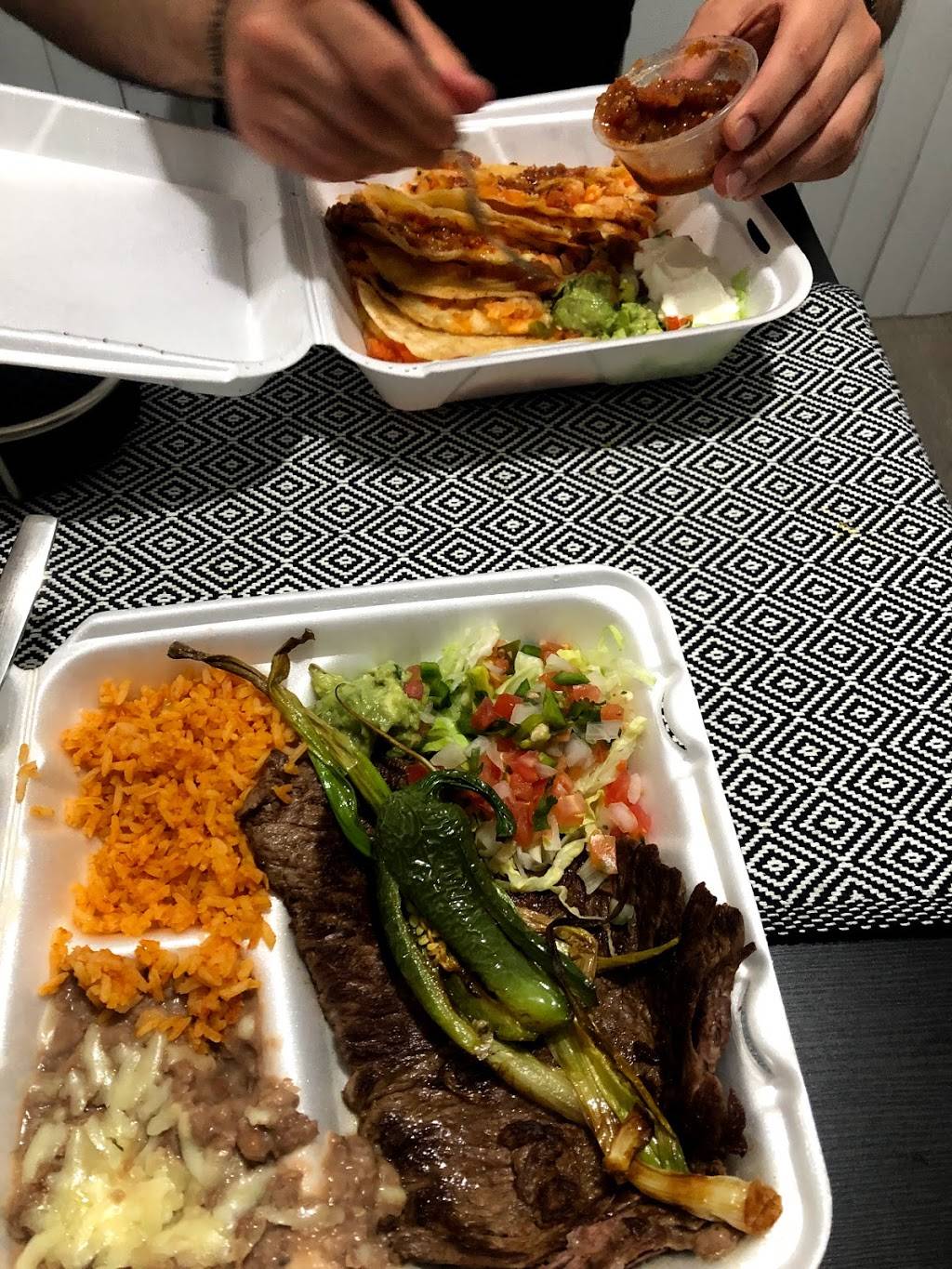 El Camichin Authentic Mexican & Seafood | restaurant | 307 N Citrus Ave, Covina, CA 91723, USA | 6263397875 OR +1 626-339-7875