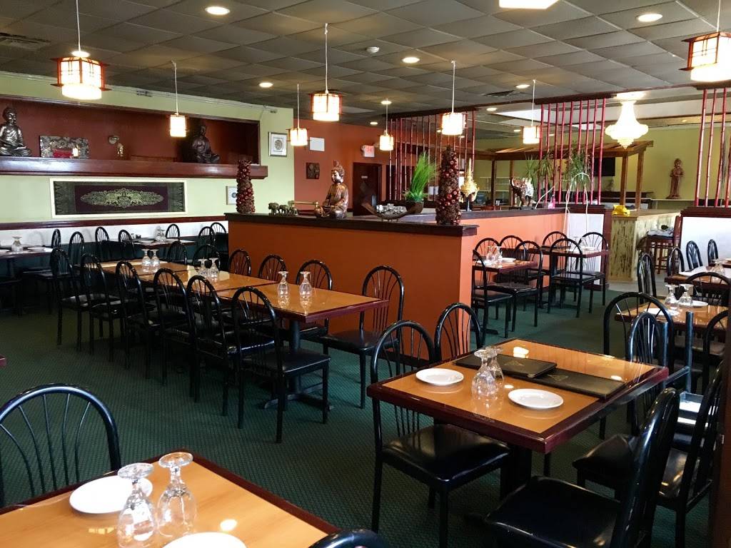 Bahn Thai | restaurant | 2 Coes Square, Worcester, MA 01603, USA | 7744207666 OR +1 774-420-7666