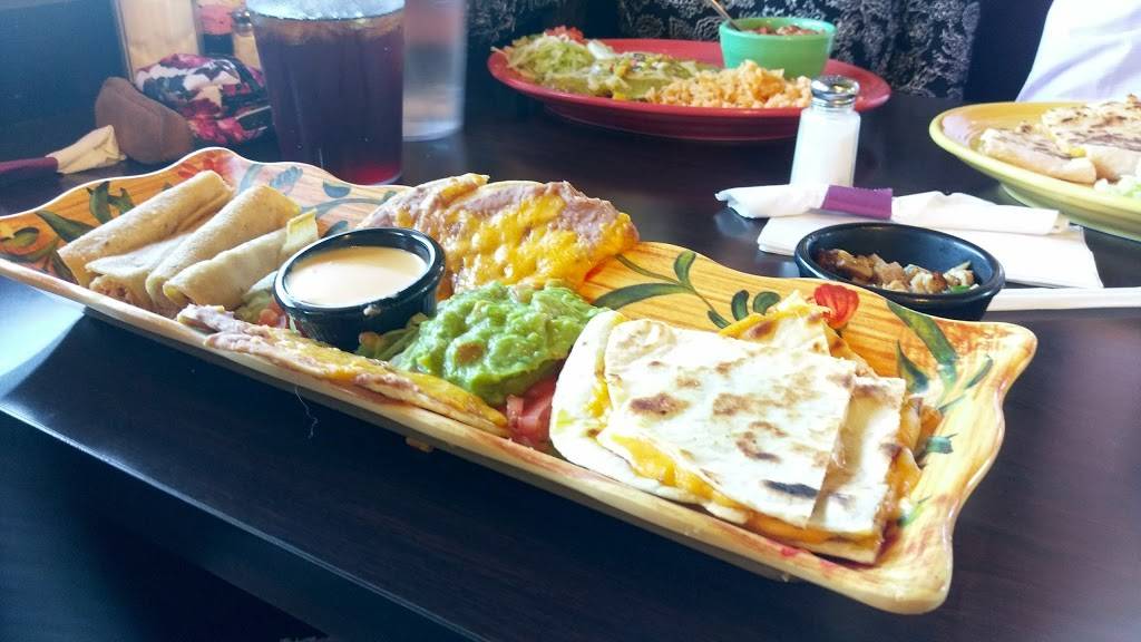 Las Palapas | restaurant | 5525 Tezel Rd, San Antonio, TX 78250, USA | 2106827063 OR +1 210-682-7063