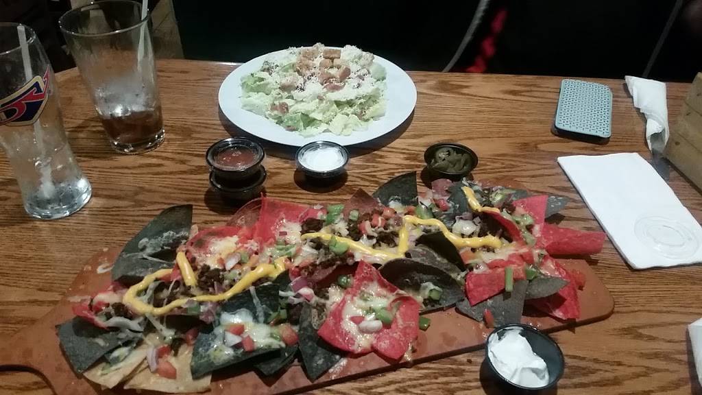 Pub At Norwich Ave The | restaurant | 305 Norwich Ave, Woodstock, ON N4S 3W1, Canada | 5195390439 OR +1 519-539-0439