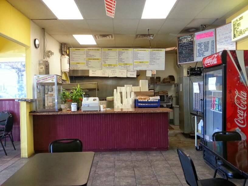 Leos Pizza & Grill | restaurant | 399 Wilson Rd, Round Lake, IL 60073, USA | 8477406591 OR +1 847-740-6591