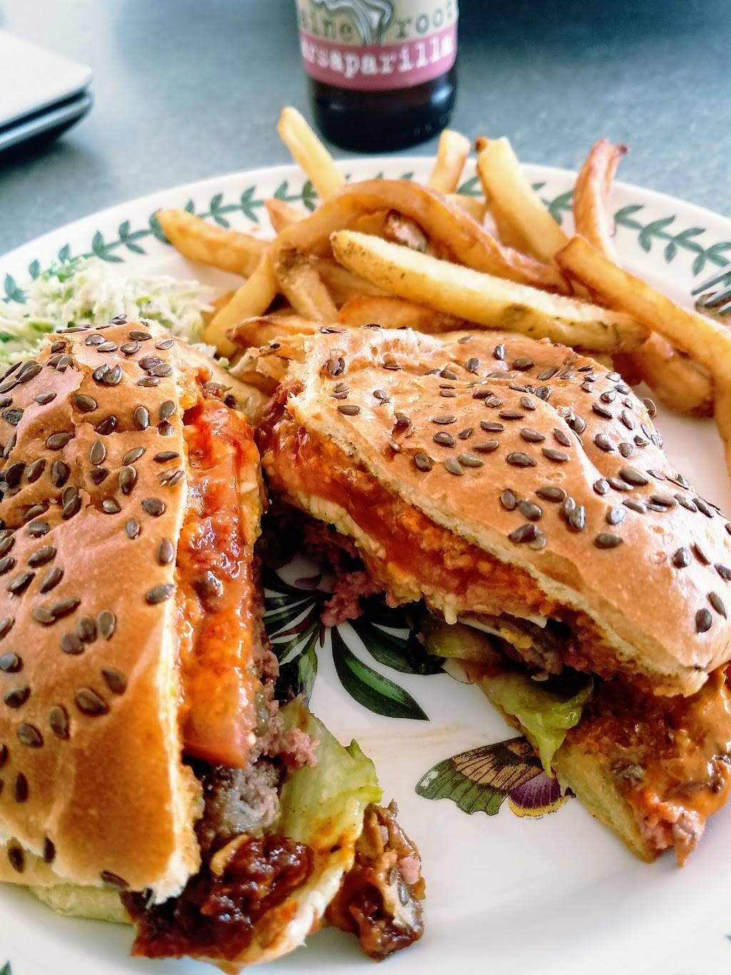 Bareburger | restaurant | 795 Columbus Ave, New York, NY 10025, USA | 6463987177 OR +1 646-398-7177