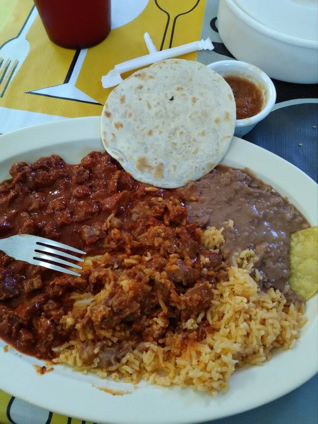 Las güeras Restaurant | restaurant | 3334 Irving Blvd, Dallas, TX 75247, USA | 2146780371 OR +1 214-678-0371