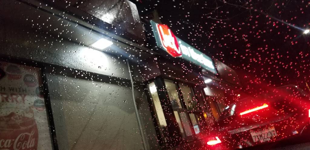 Jack in the Box | restaurant | 6720 N Blackstone Ave, Fresno, CA 93710, USA | 5594322826 OR +1 559-432-2826