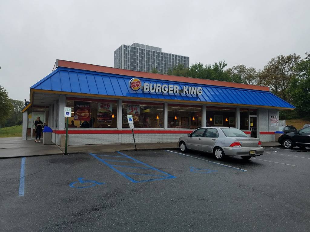 Burger King | restaurant | 2 Clay St, Newark, NJ 07104, USA | 9734825825 OR +1 973-482-5825