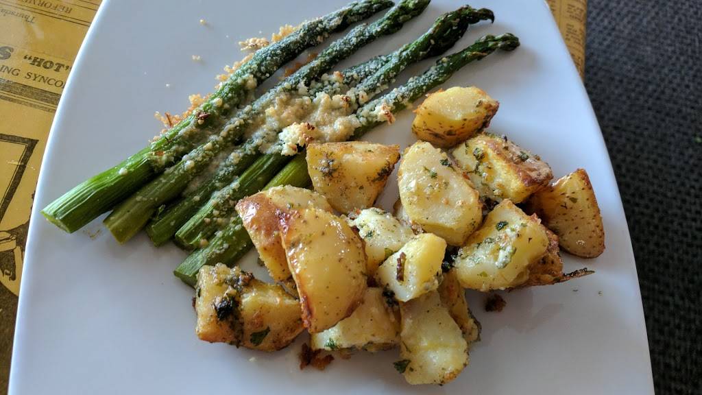 Micky Fins Bar & Grill | restaurant | 12952 Inlet Isle Ln, Ocean City, MD 21842, USA | 4102139033 OR +1 410-213-9033