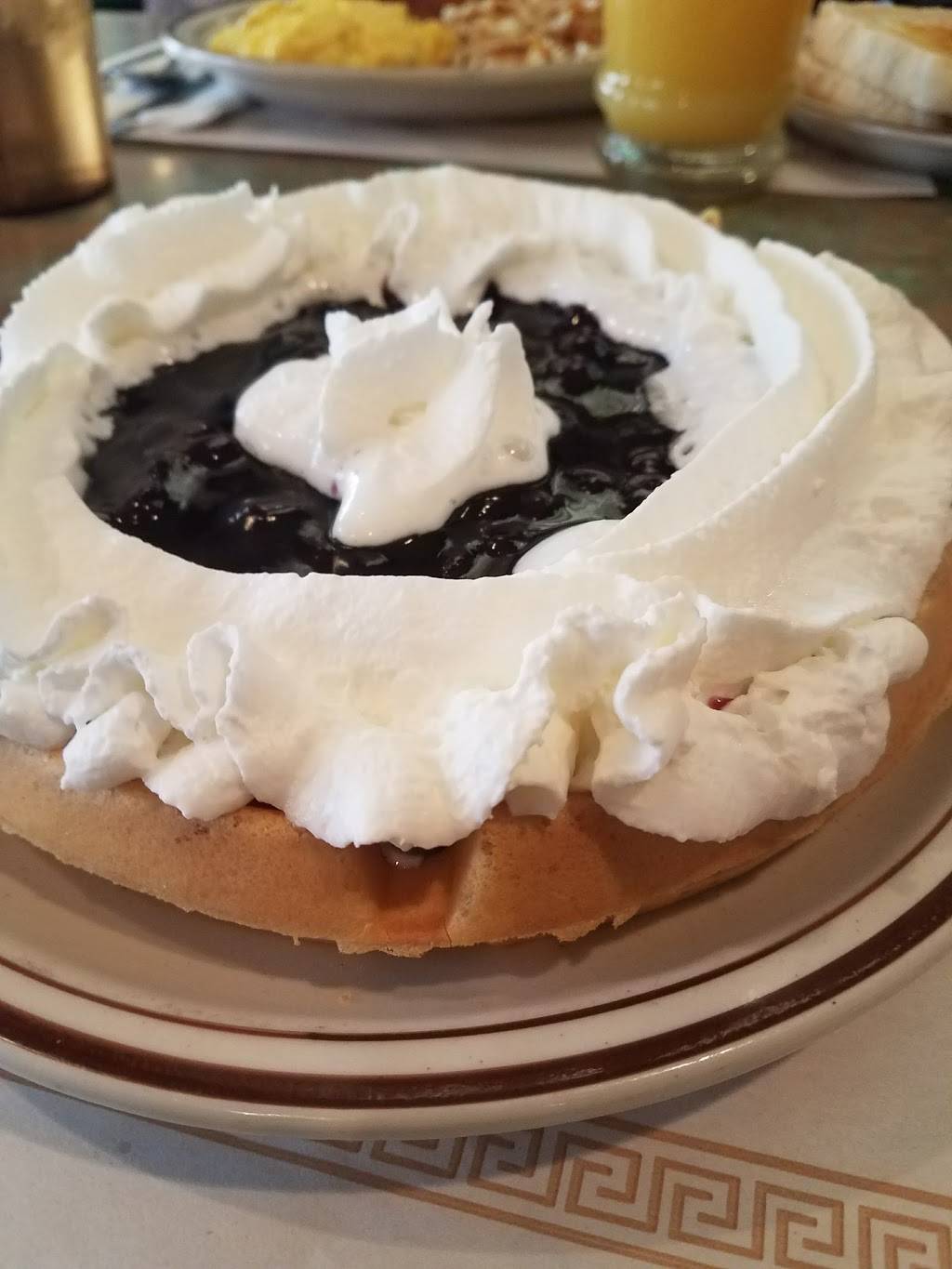 Sunset Family Restaurant | restaurant | 535 W Sunset Dr, Waukesha, WI 53189, USA | 2625249555 OR +1 262-524-9555