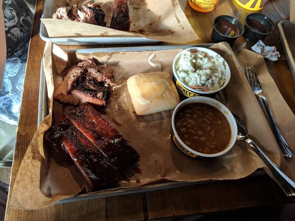 Dickeys Barbecue Pit | restaurant | 26761 Portola Pkwy, Foothill Ranch, CA 92610, USA | 9494703649 OR +1 949-470-3649