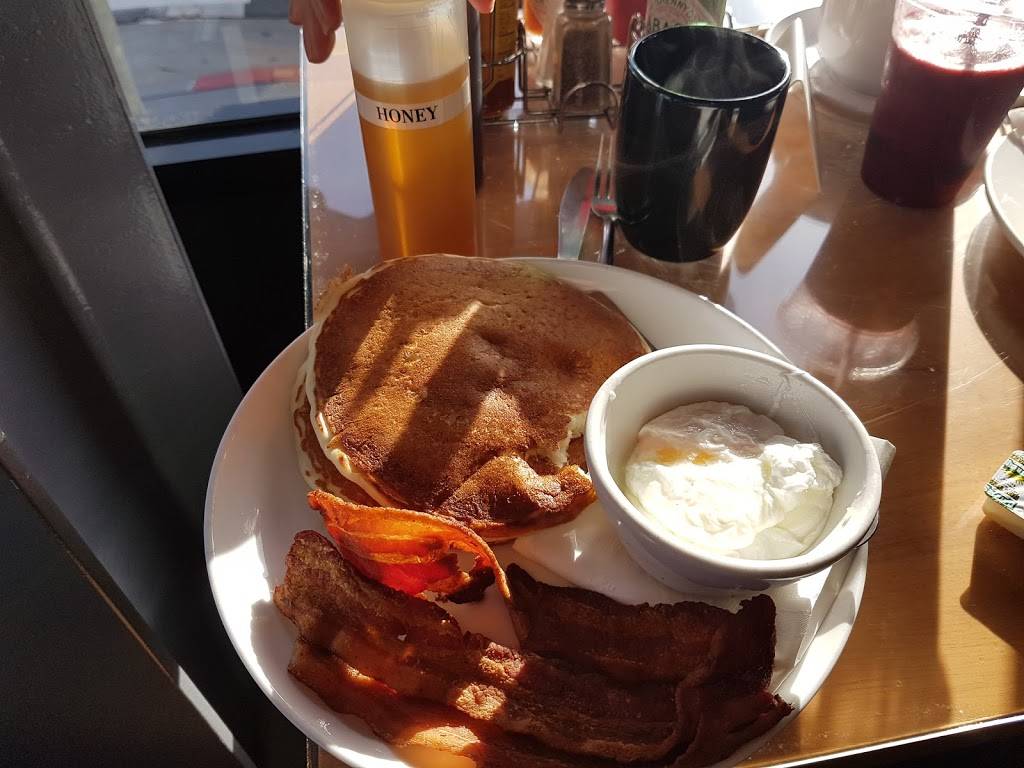 Moonlight Cafe | restaurant | 634 Cortland Ave, San Francisco, CA 94110, USA | 4156476448 OR +1 415-647-6448