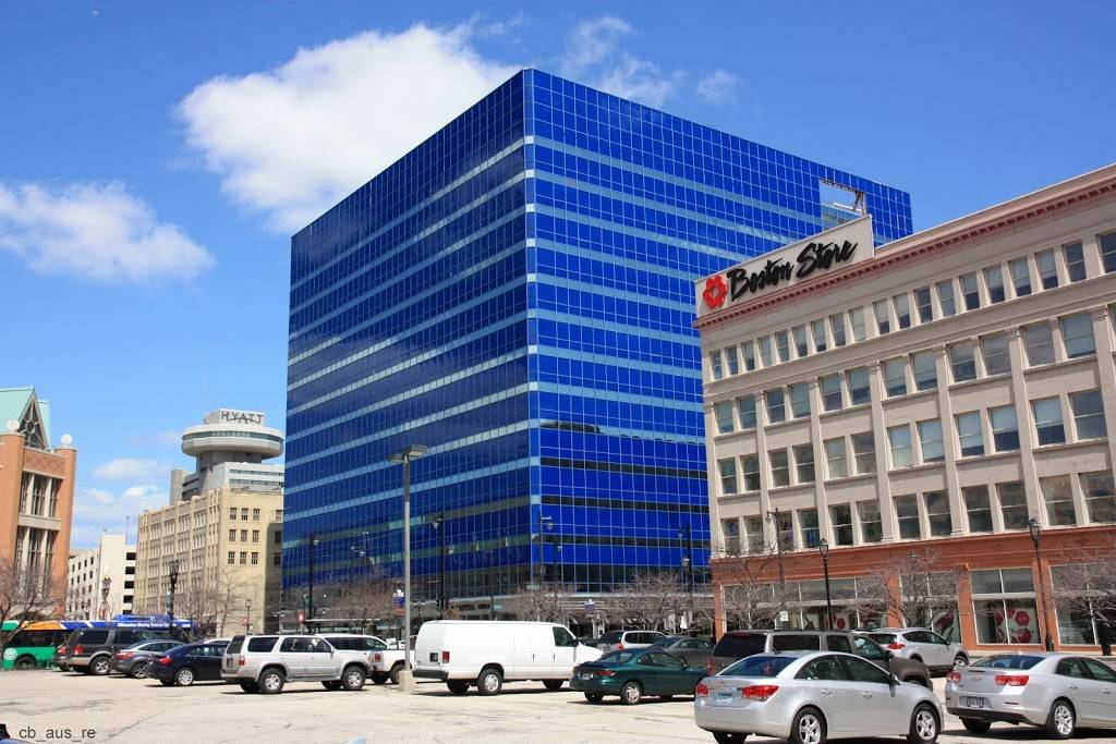 The Capital Grille | restaurant | 310 W Wisconsin Ave, Milwaukee, WI 53203, USA | 4142230600 OR +1 414-223-0600