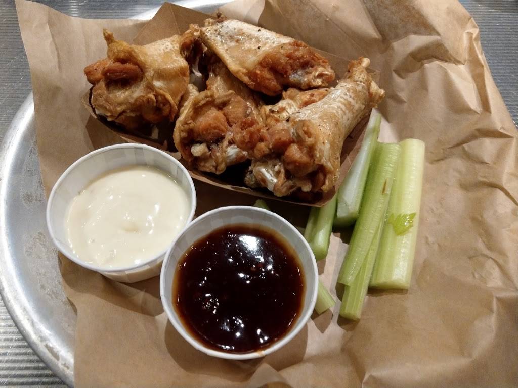 Beerworks (No. 4 Lowell) | restaurant | 203 Cabot St, Lowell, MA 01854, USA | 9789372337 OR +1 978-937-2337